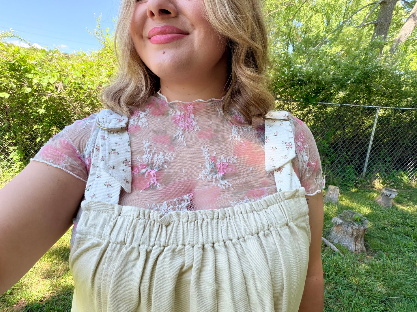 Flower Lace Short Sleeve Crop