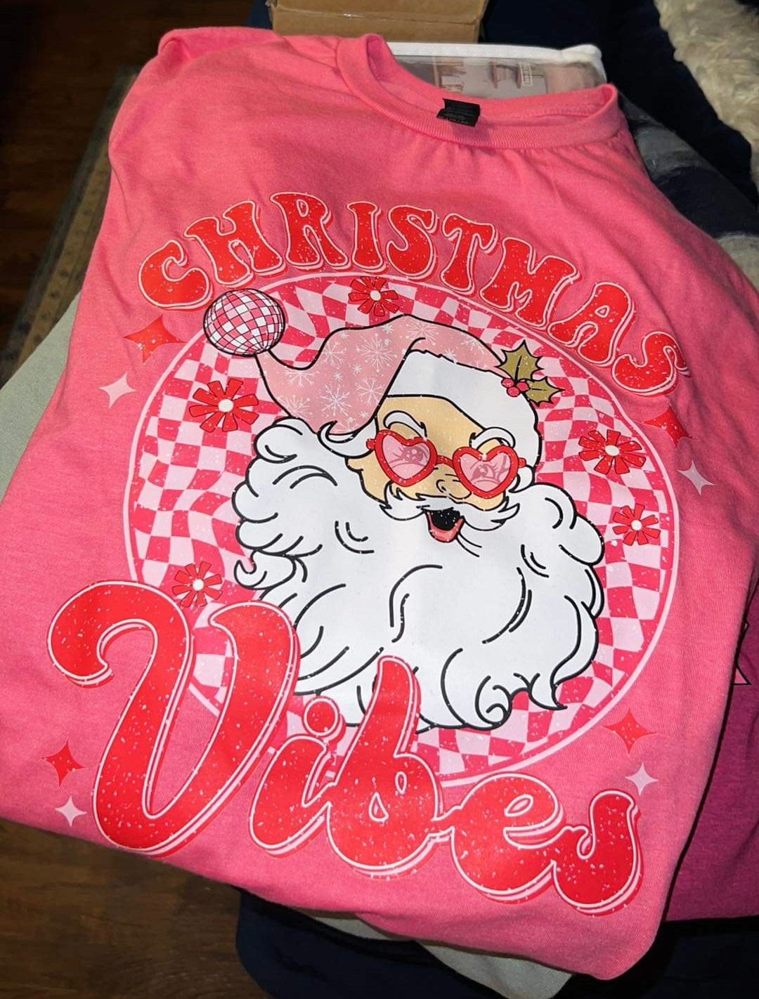 Pink Christmas Vibes T-shirt